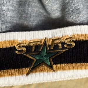 Mitchell & Ness Black, Gold, and White Dallas stars Knit Beanie
